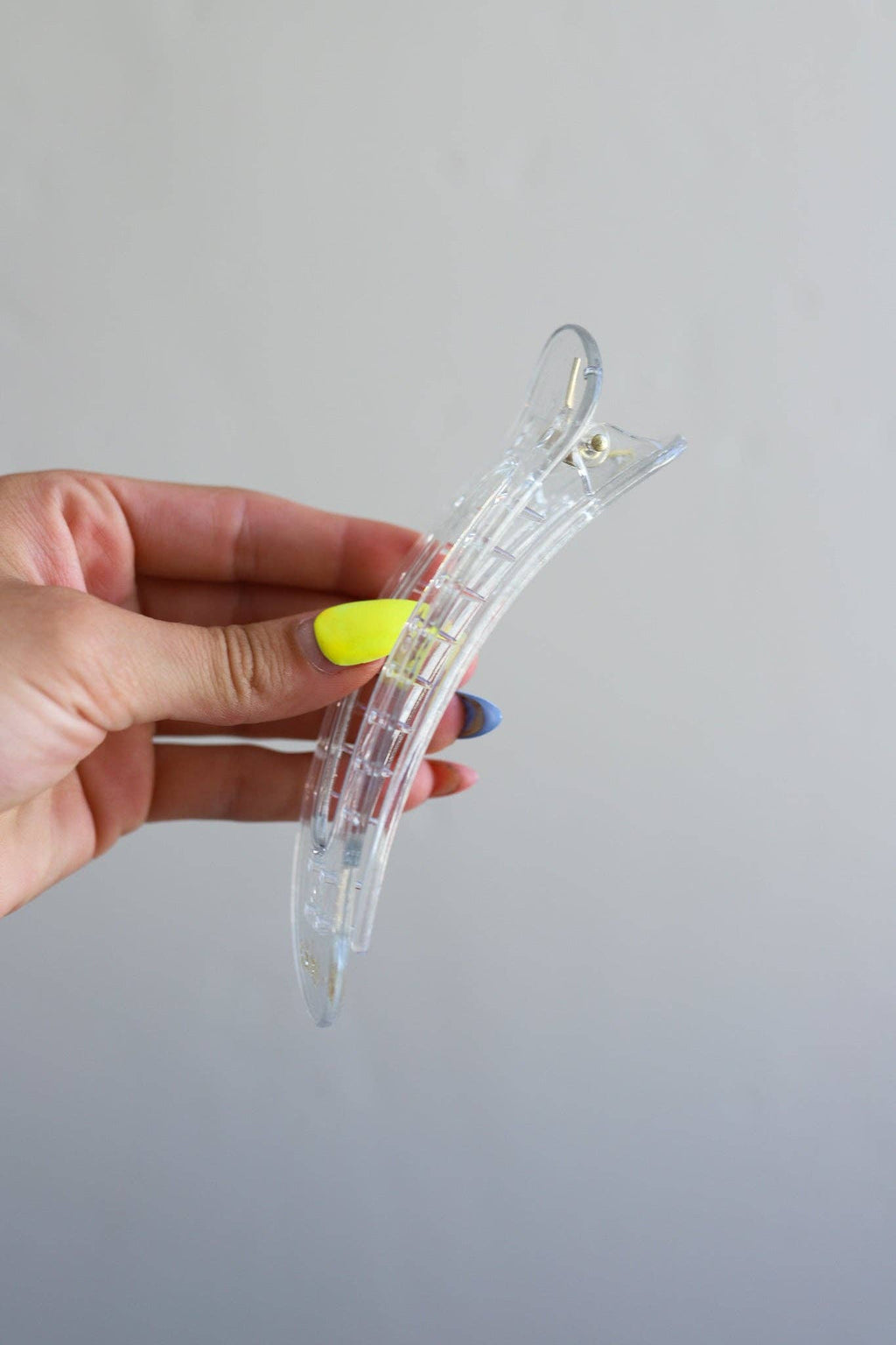 OVERSIZED LAY DOWN CLAWS
