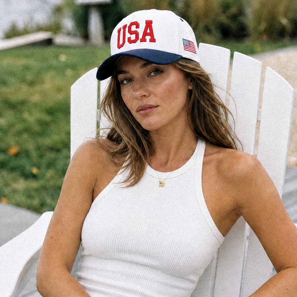 WHITE CROWN FLAG TRUCKER HAT